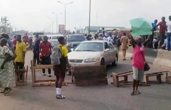 Tension in Enugu School as Youths Threaten to Kidnap, R*pe Female Students